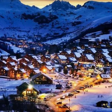 Vue Splendide Montagnes Centre Village Pieds Des Pistes Et Remontees Mecaniques Apartment *