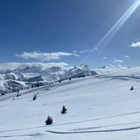 Vue Splendide Montagnes Centre Village Pieds Des Pistes Et Remontees Mecaniques Apartment