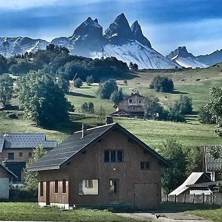 Vue Splendide Montagnes Centre Village Pieds Des Pistes Et Remontees Mecaniques Apartment *