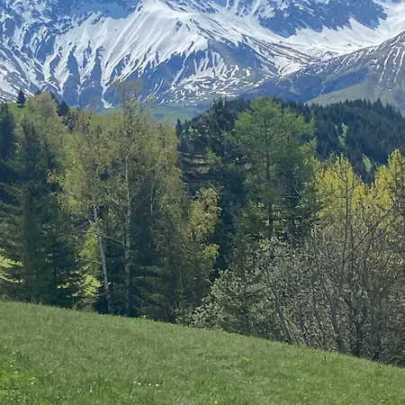Vue Splendide Montagnes Centre Village Pieds Des Pistes Et Remontees Mecaniques La Chal